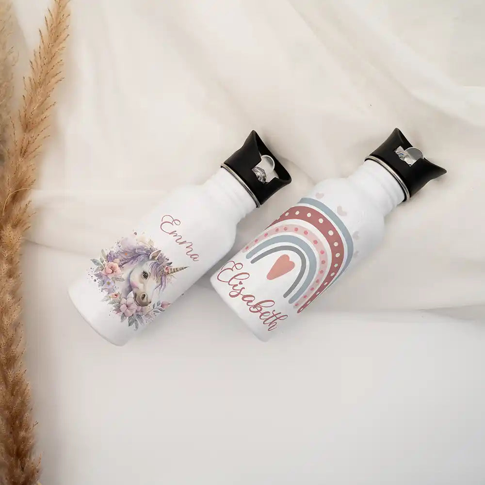Gourde personnalisée enfant en inox motif Arc-en-ciel et cœur avec prénom — Kidsmood