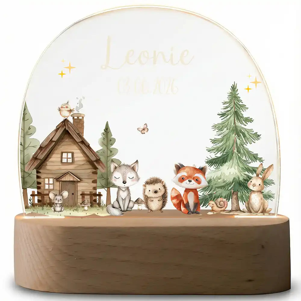 Veilleuse enfant personnalisée Petits amis de la forêt – plaque en acrylique posée sur le socle ovale en hêtre