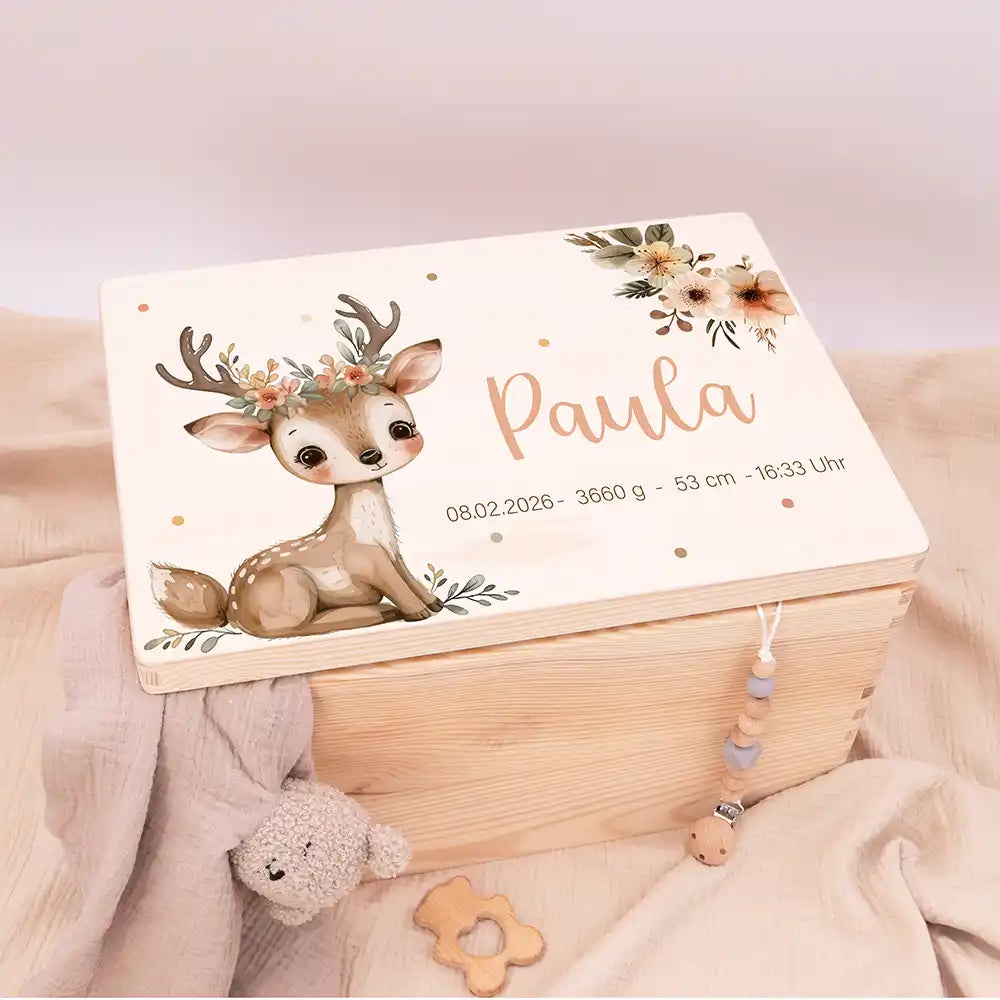 Boîte à souvenirs bébé personnalisée Faon couronne de fleurs – coffret en bois posé à plat avec décoration douce
