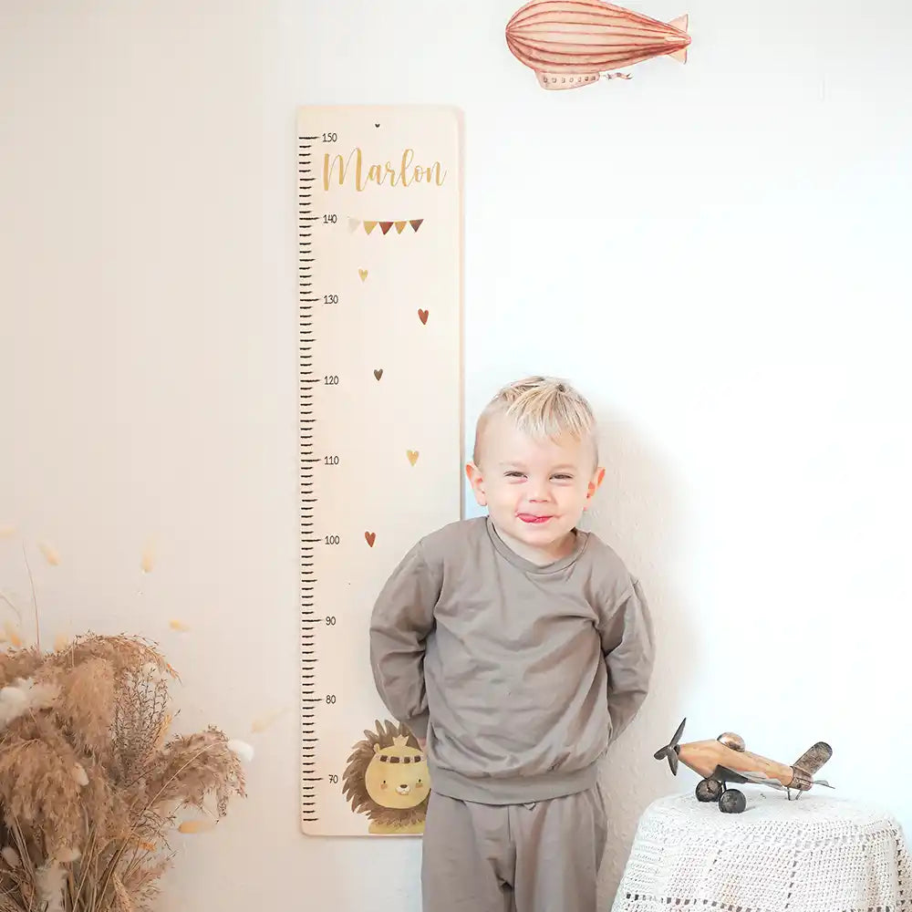 Toise enfant personnalisée – Lion et cœurs