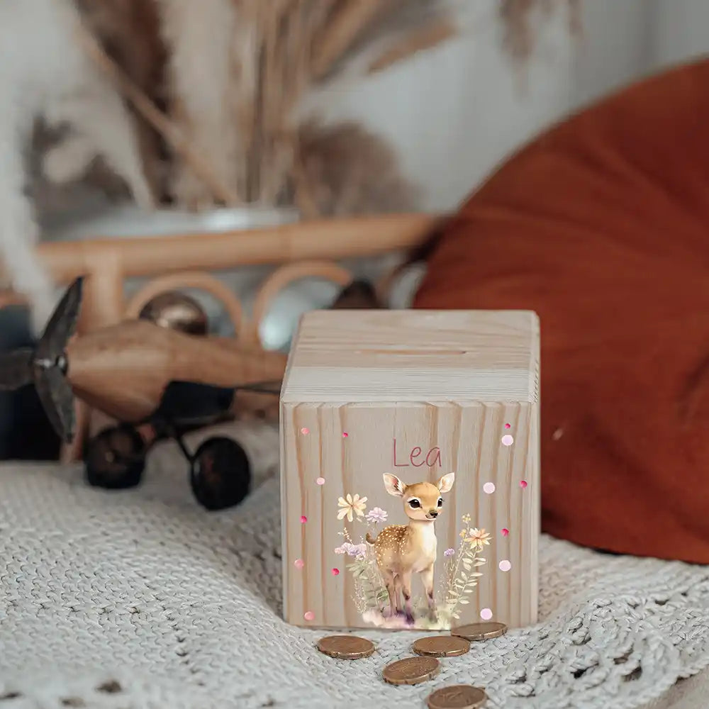 Tirelire enfant en bois avec serrure et clé, motif faon des prés — Kidsmood