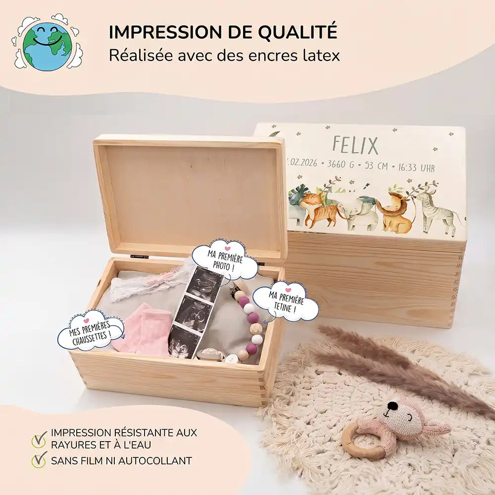 Boîte à souvenirs bébé personnalisée Animaux de la savane – boîte ouverte avec les premiers souvenirs de bébé