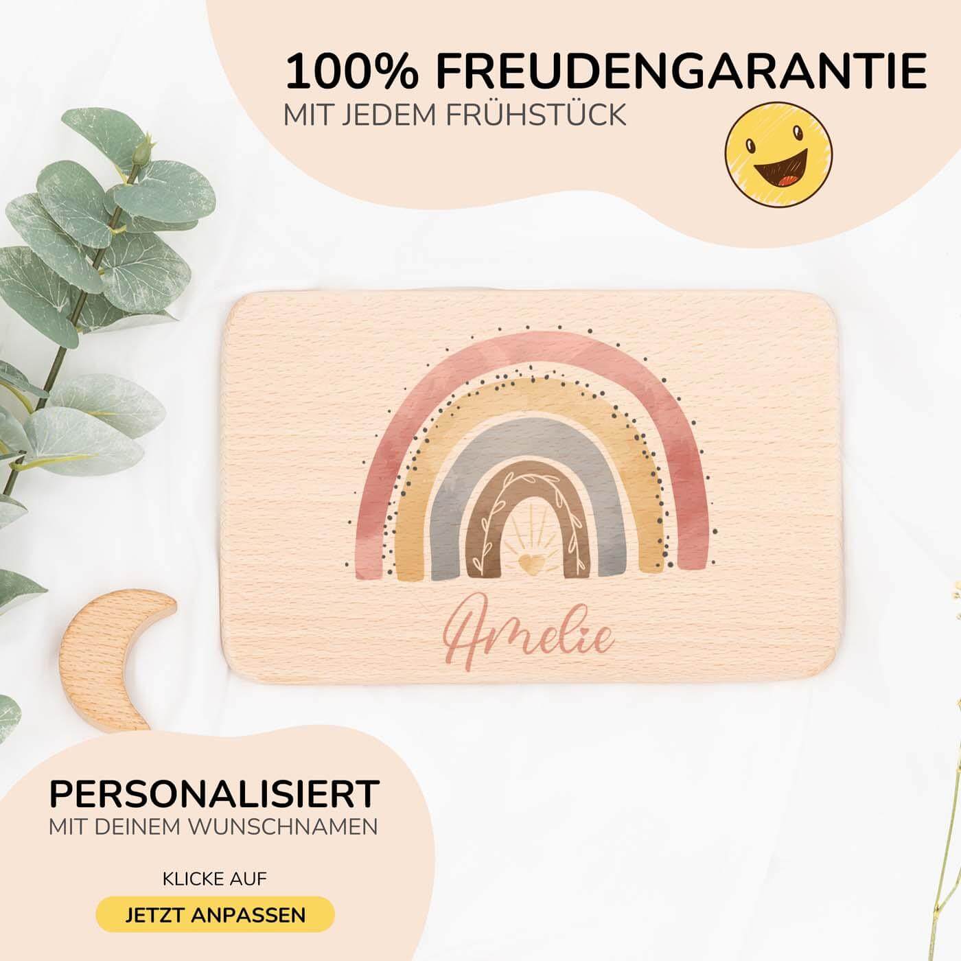 nahaufnahme des frühstücksbrettchens mit regenbogen motiv