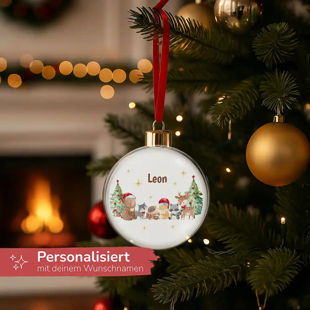 Weihnachtskugel personalisiert mit Namen - Niedliche Waldtiere mit Weihnachtsbaum