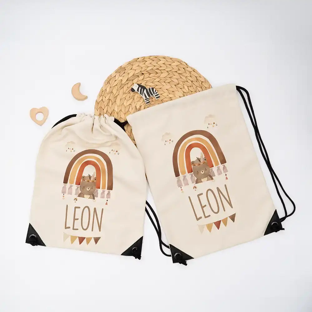 Personalisierter Turnbeutel mit Namen - Boho Bär Regenbogen