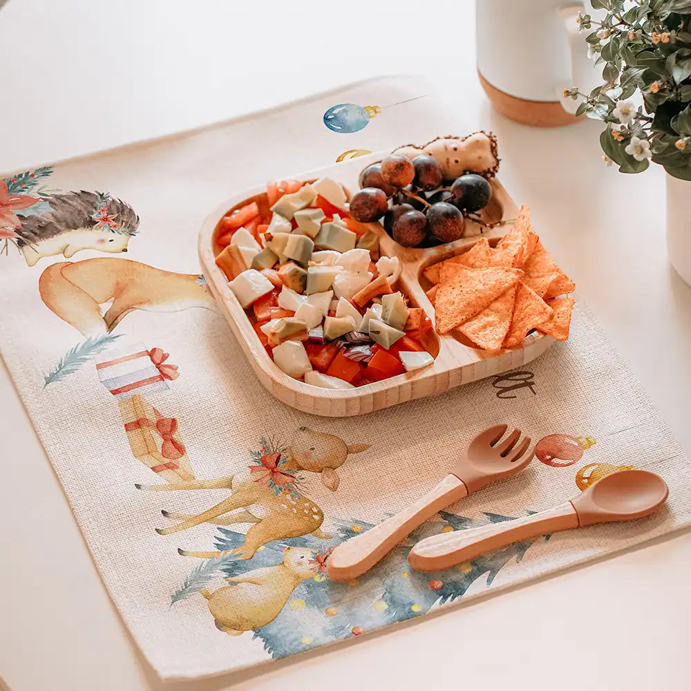 Tischset Kinder personalisiert Weihnachtsmotiv - Schneeflocken-Tierbande