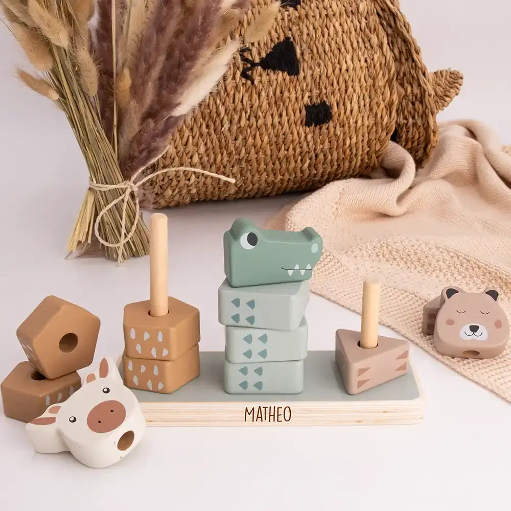 Holzstapelturm personalisiert mit Namen