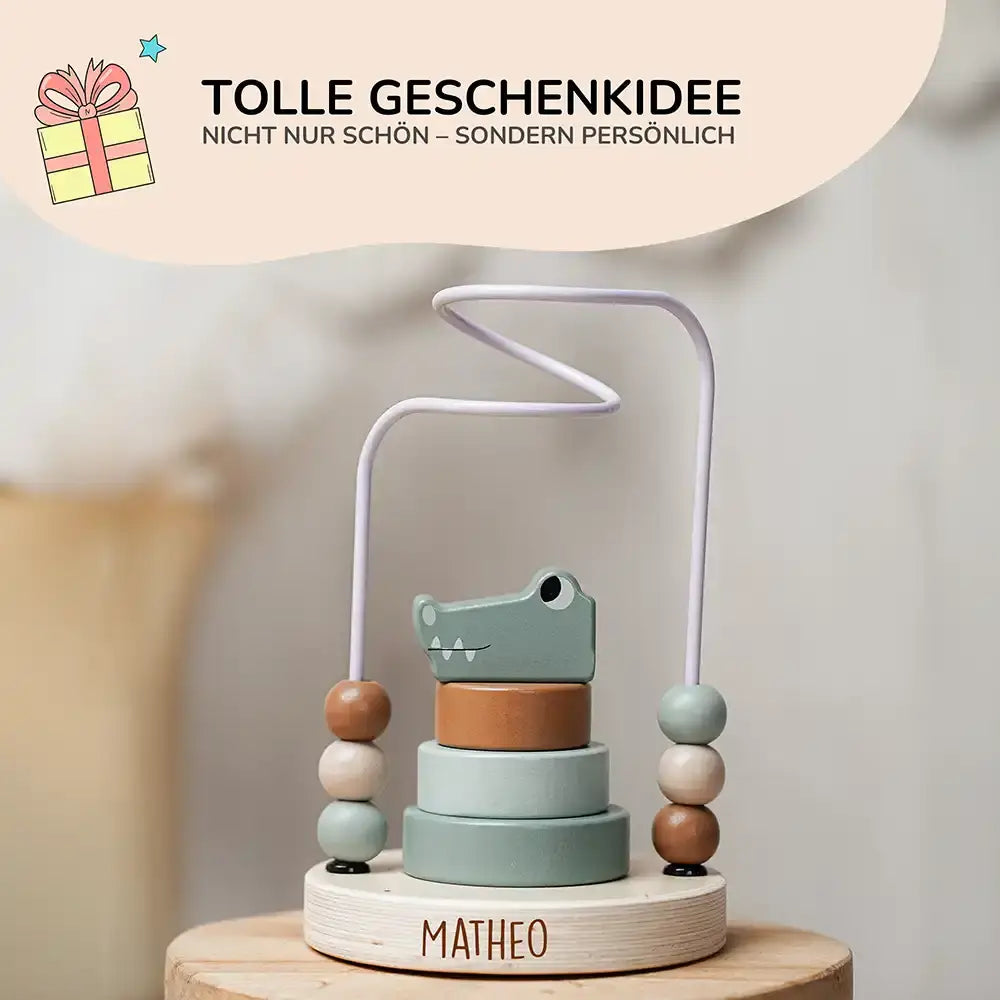 Holzstapelturm Krokodil personalisiert mit Namen