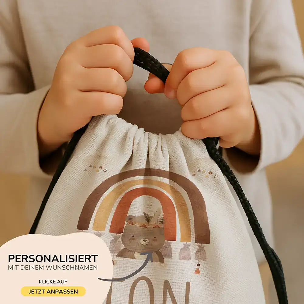 Personalisierter Turnbeutel mit Namen - Boho Bär Regenbogen