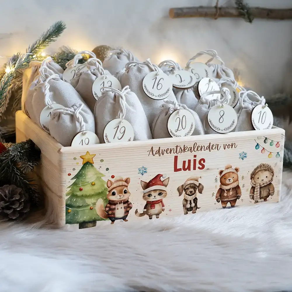 Personalisierte Adventskiste zum Befüllen - Tierfamilie im Winterwald