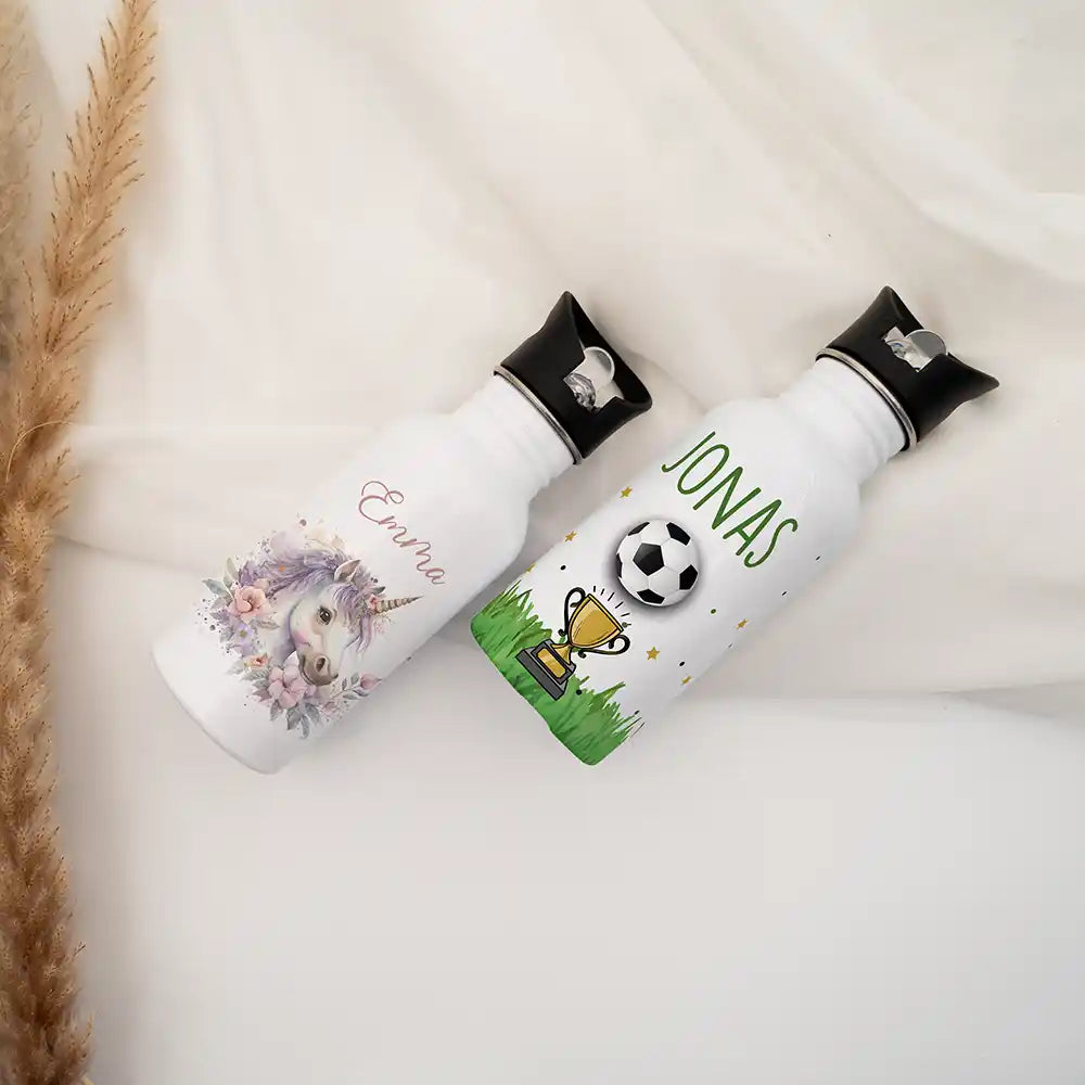 Gourde personnalisée enfant en inox motif Football et trophée avec prénom — Kidsmood