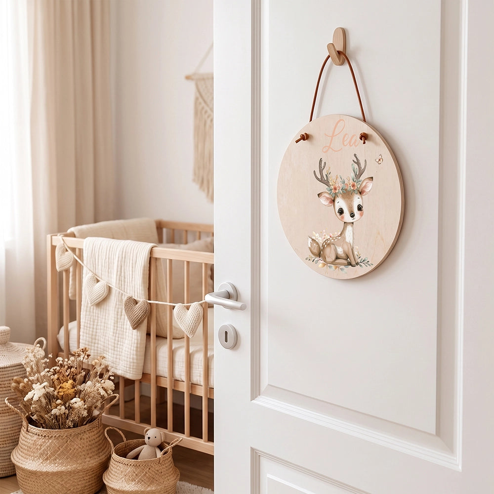 Plaque de porte personnalisée, motif Biche fleurie — Accrochée à la porte de la chambre | Kidsmood