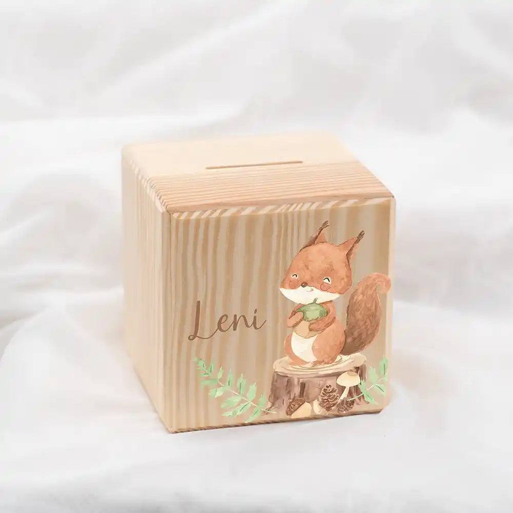 Tirelire en bois personnalisée avec prénom, motif écureuil — Kidsmood