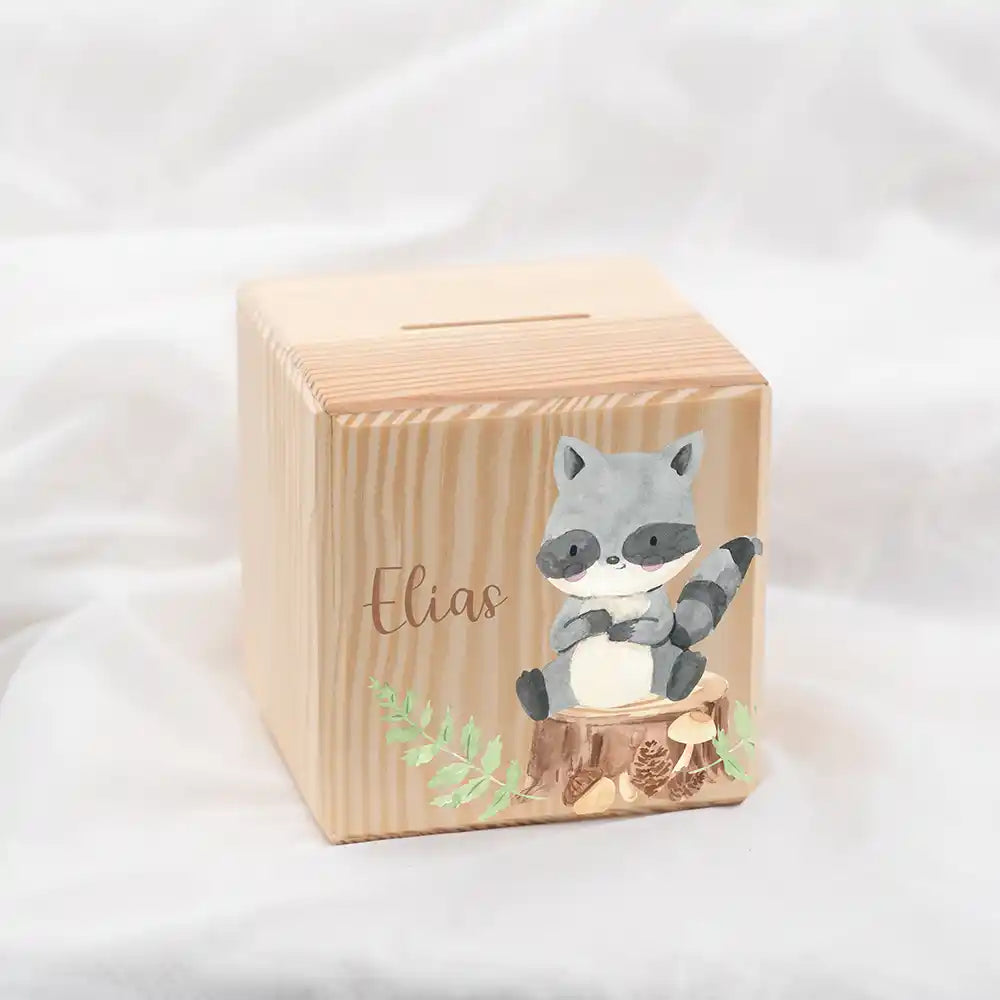 Tirelire en bois personnalisée avec prénom, motif raton laveur — Kidsmood