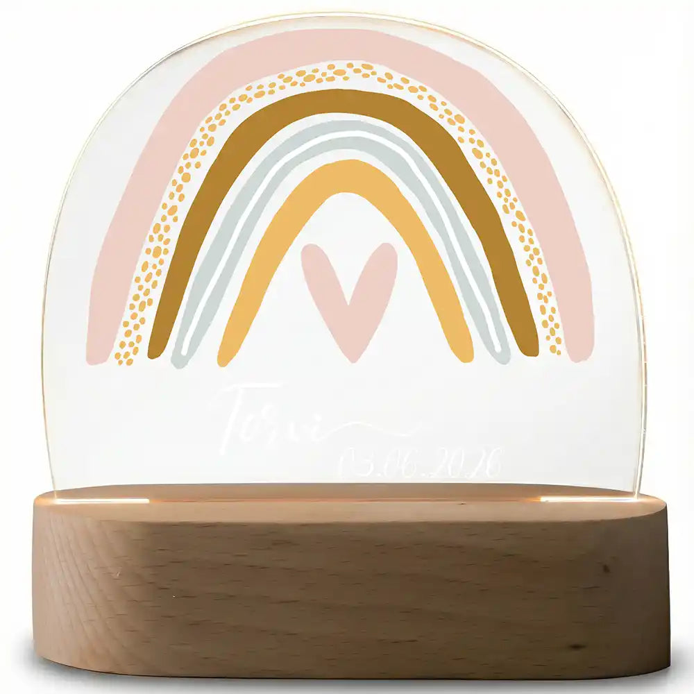 Veilleuse enfant personnalisée Arc-en-ciel fille – plaque en acrylique posée sur le socle ovale en hêtre
