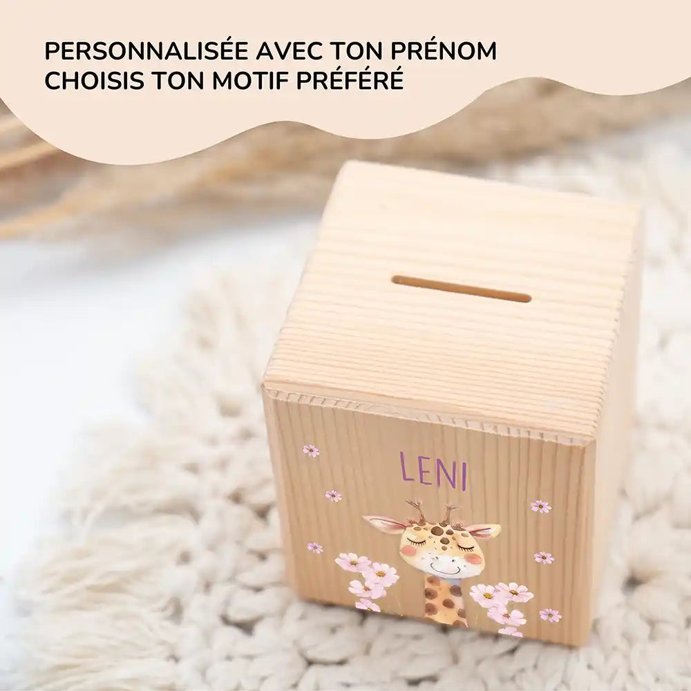 Tirelire en bois pour enfant, prénom et motif girafe au choix — Kidsmood