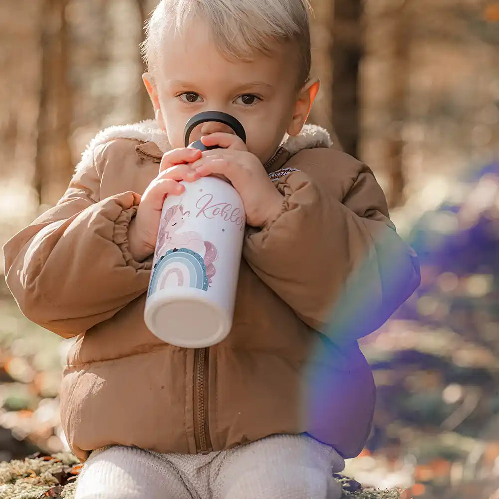Gourde enfant avec paille pratique pour l'école, motif Licorne sur arc-en-ciel — Kidsmood
