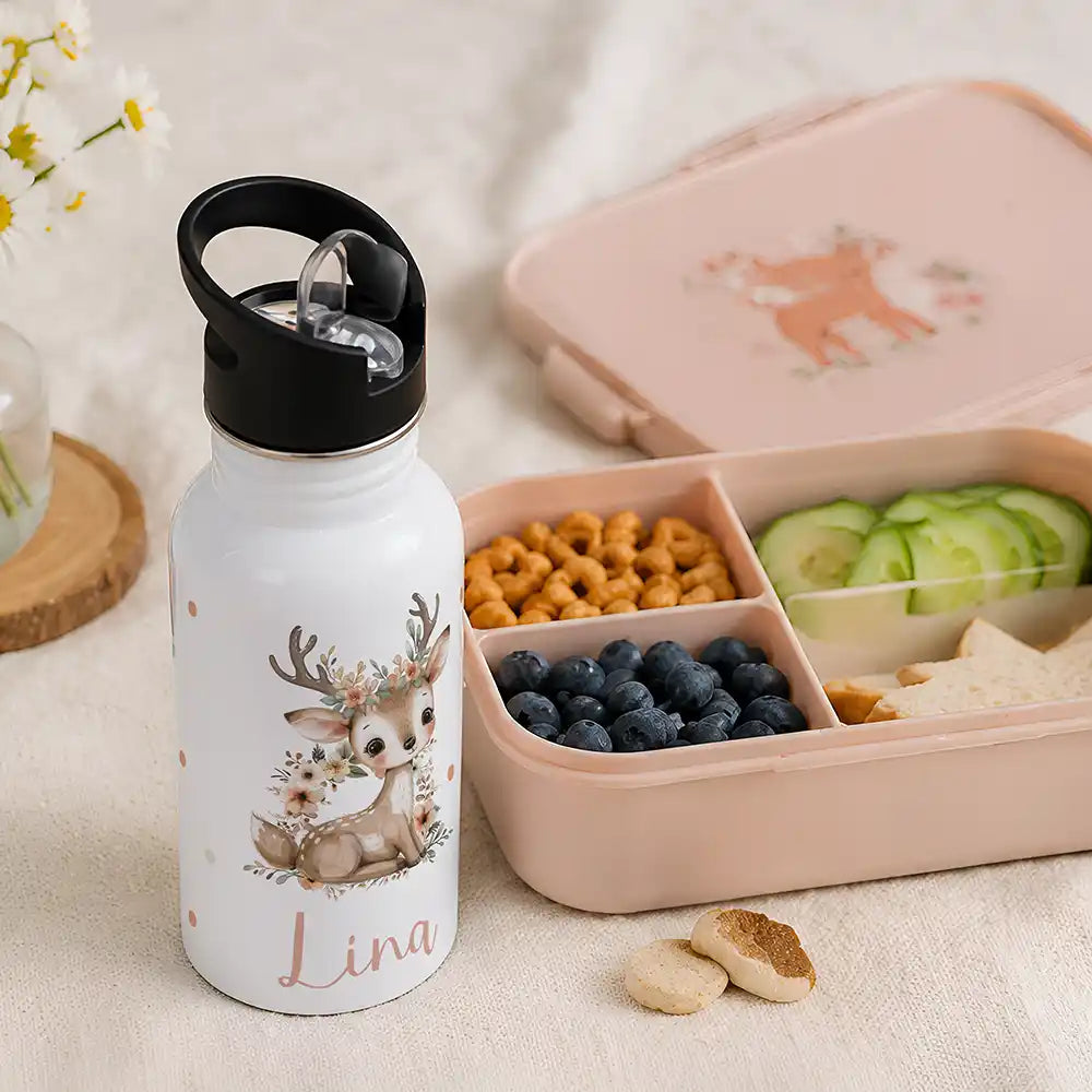 Gourde personnalisée motif Faon fleuri à côté d'une boîte à goûter — Kidsmood