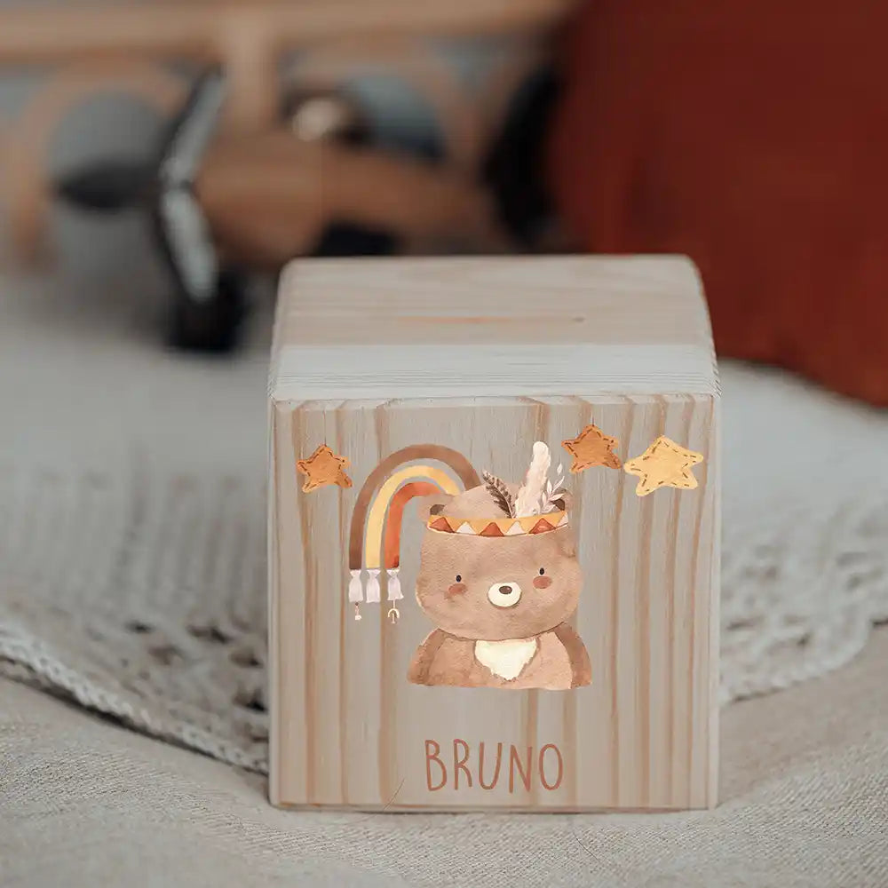 Tirelire personnalisée en bois pour la chambre d'enfant, motif ours bohème — Kidsmood