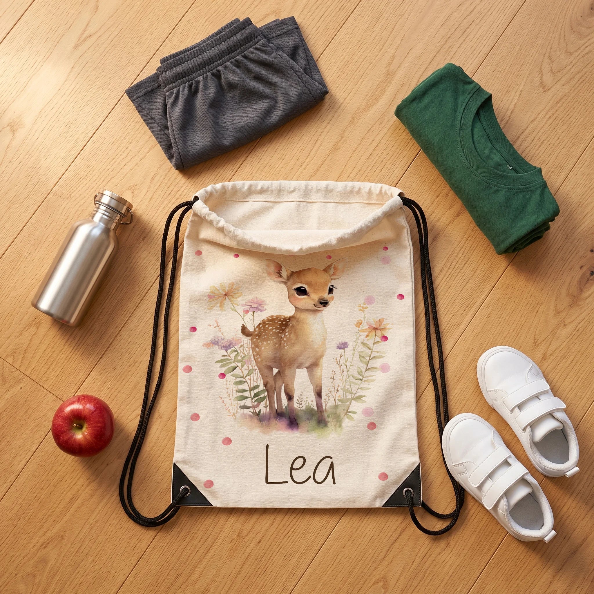 Sac de sport personnalisé avec tenue de sport, chaussures et gourde, motif faon des prés — Kidsmood