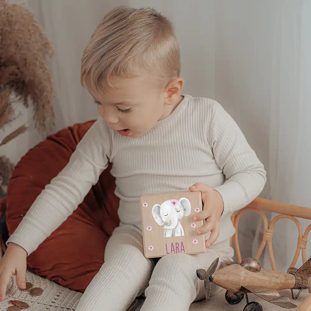 Tirelire en bois pour les premières économies de l'enfant, motif éléphant fleuri — Kidsmood