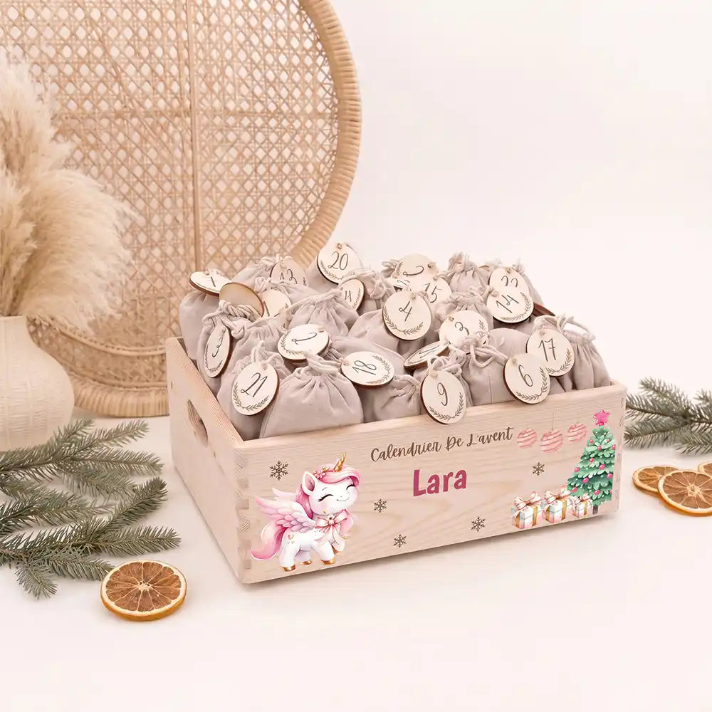 Calendrier de l'avent personnalisé, motif Licorne de Noël — Caisse en bois clair | Kidsmood