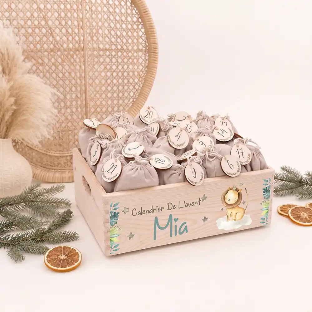 Calendrier de l'avent personnalisé, motif Petit lion — Caisse en bois clair | Kidsmood