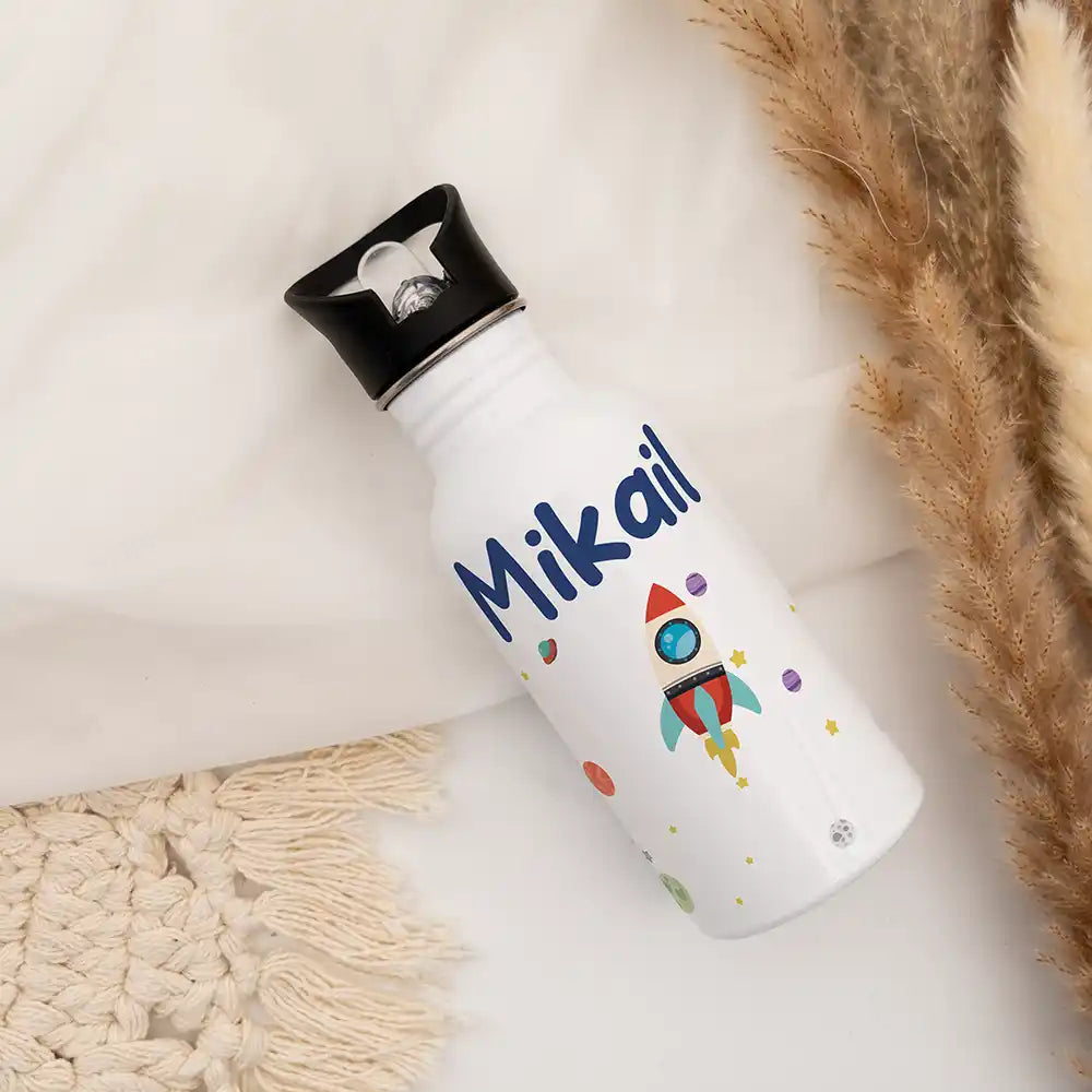 Jolie gourde personnalisée enfant motif Fusée spatiale avec prénom — Kidsmood