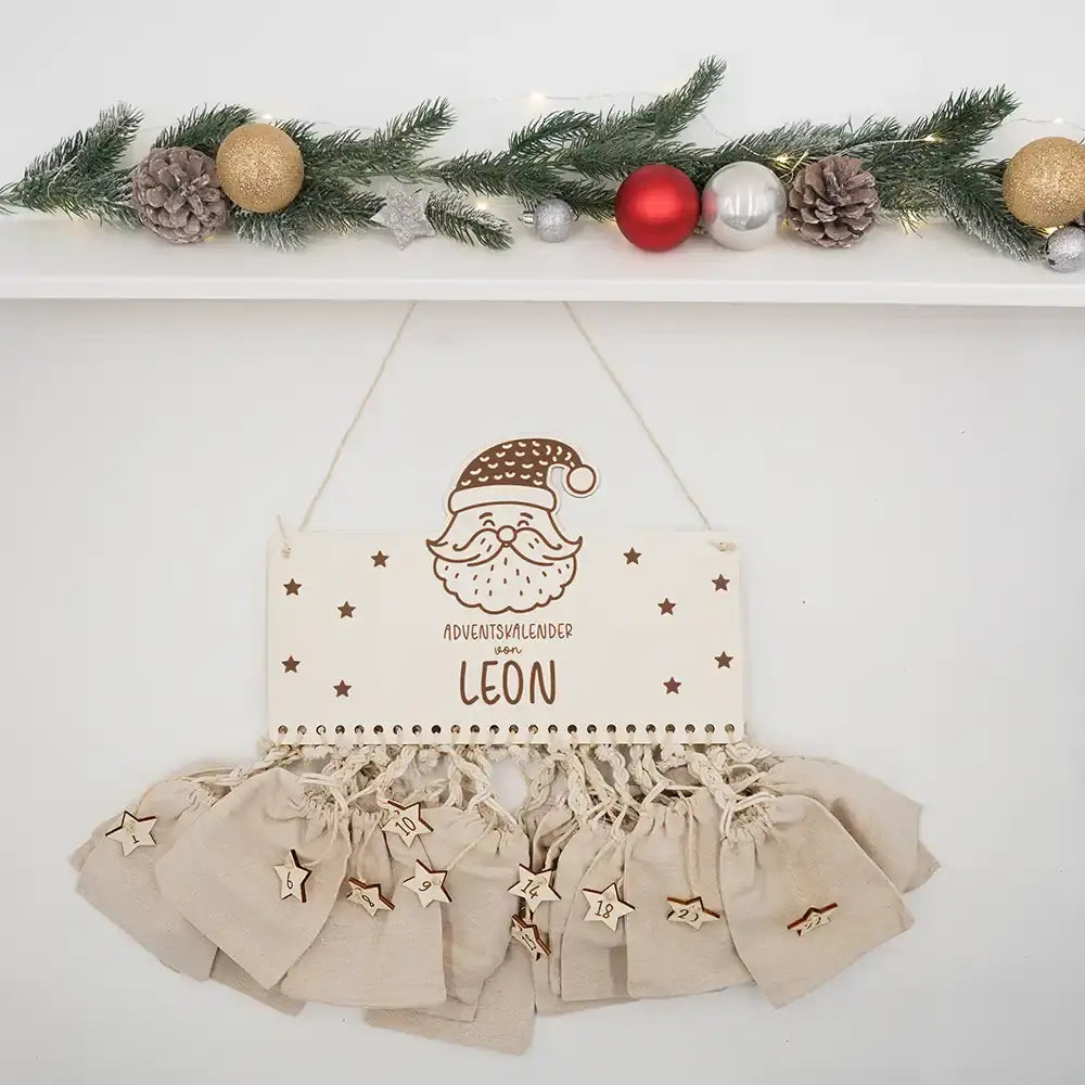 Personalisierbarer Adventskalender "Weihnachtsmann" - Holz & Jute für Kinder