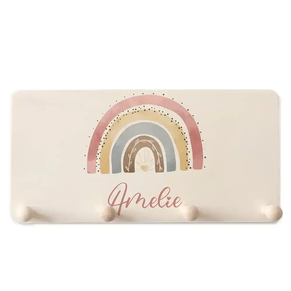 handgefertigte garderobe aus nachhaltigem holz mit einhorn und regenbogen