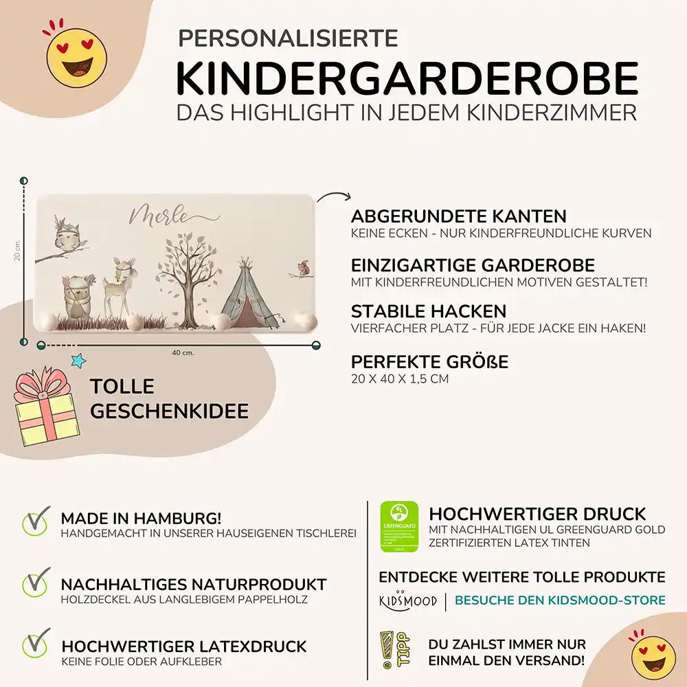detailansicht der gravierten woodland motive auf der holzgarderobe