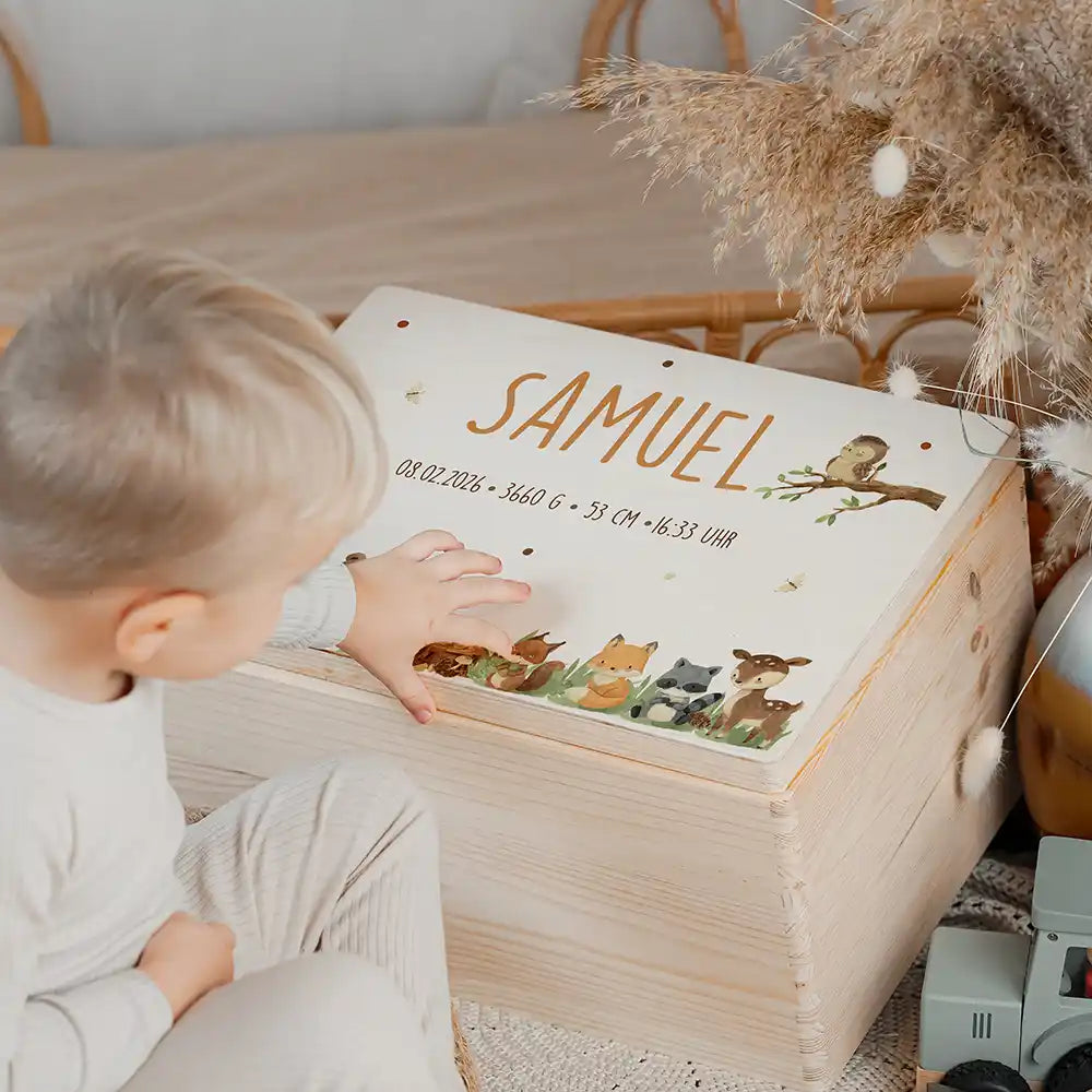 Boîte à souvenirs bébé personnalisée Animaux de la forêt – coffret en bois dans la chambre d'enfant