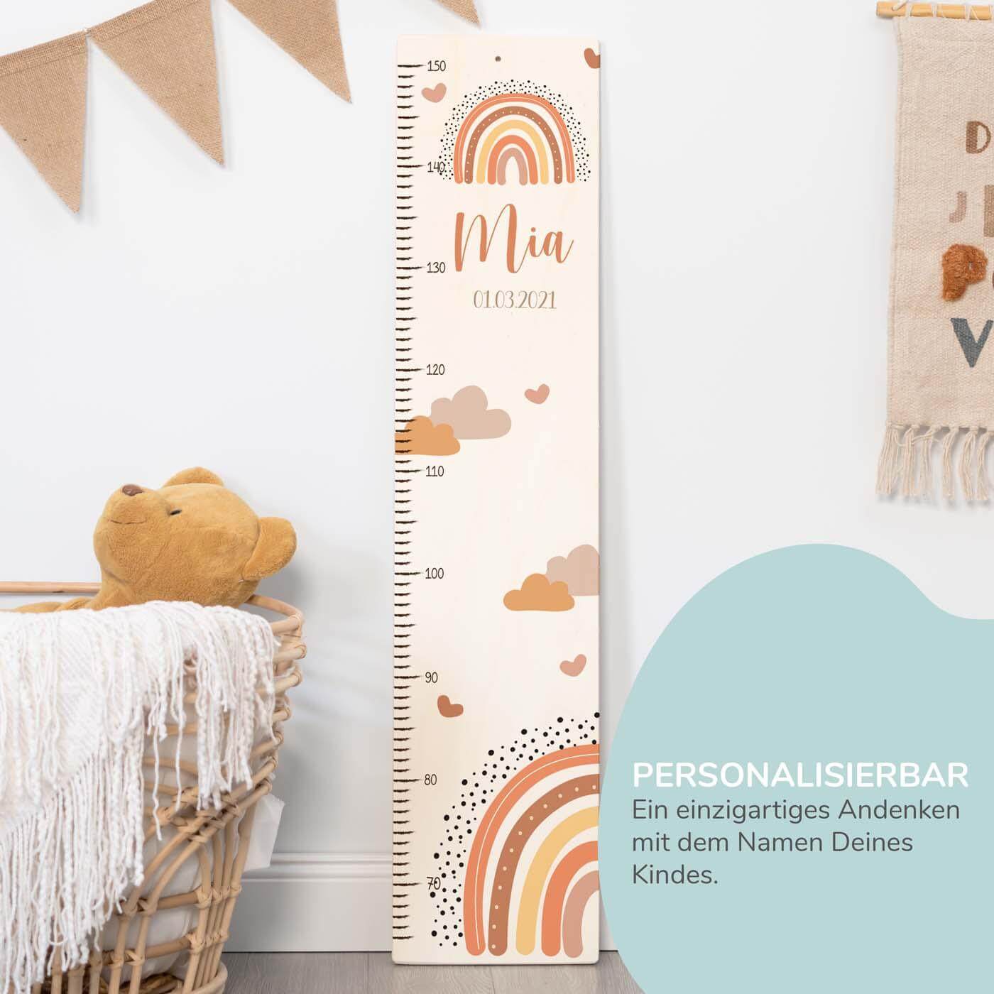 personalisiertes geschenk messlatte mit regenbogen und wolken design