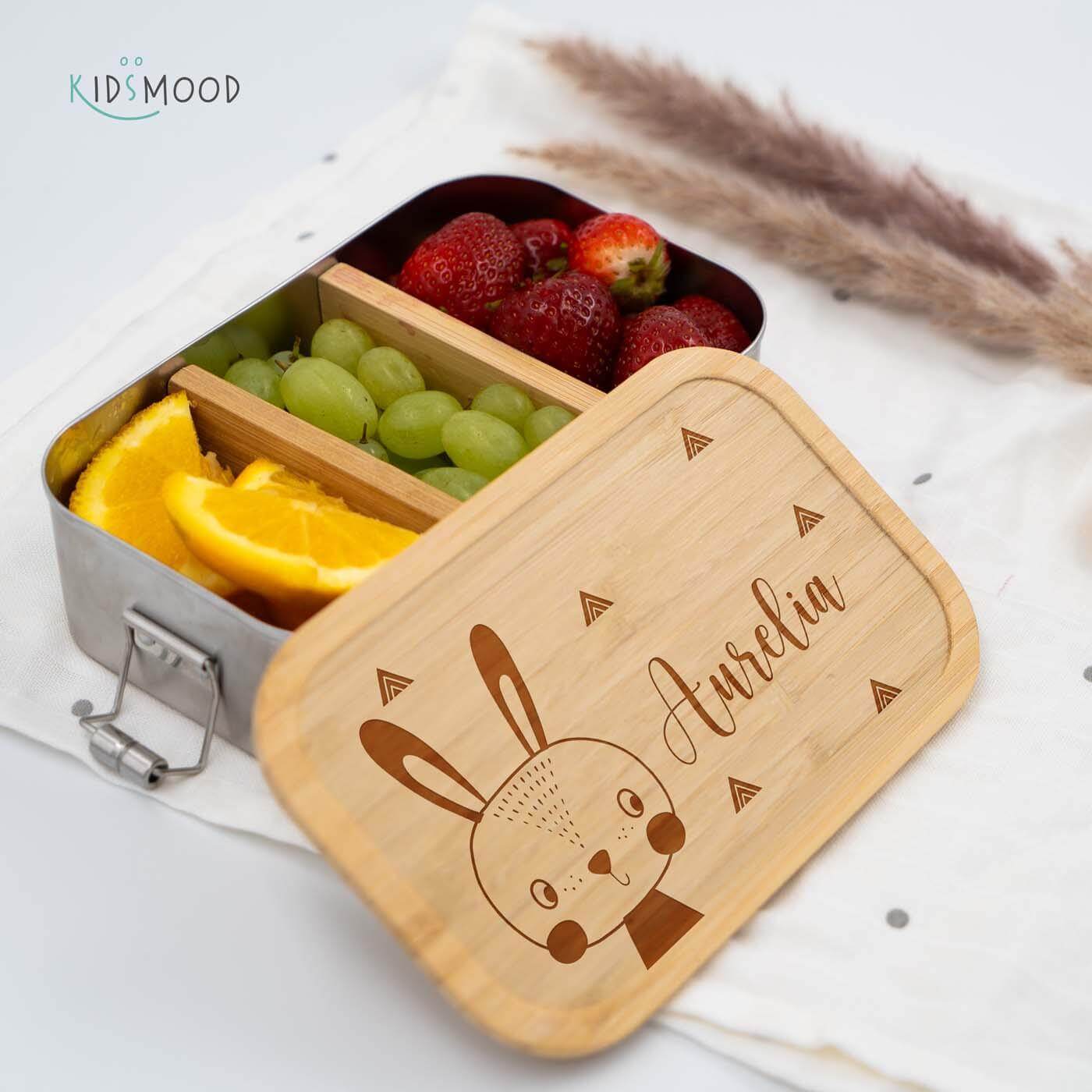 close-up of lunchbox with hase motif
