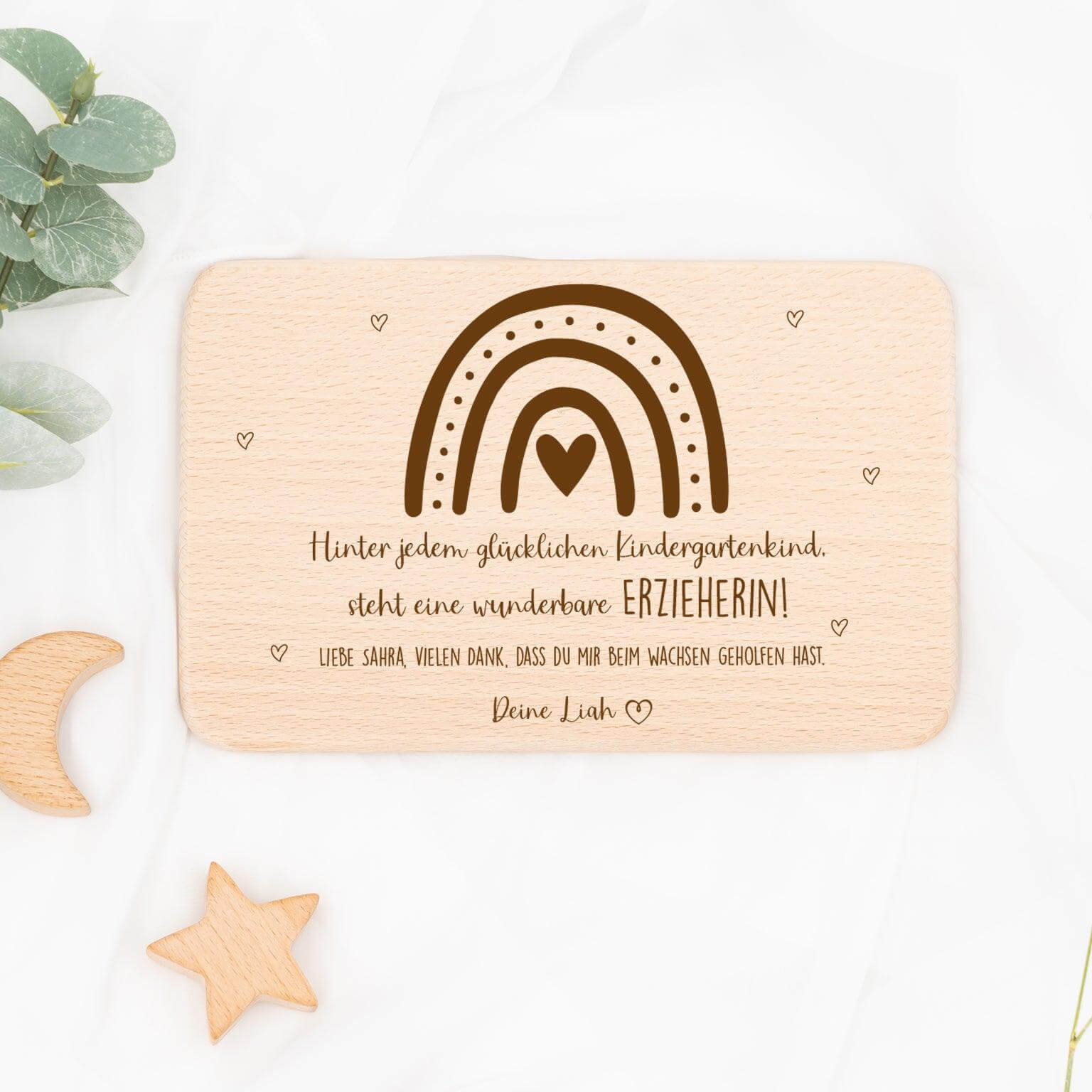 personalized breakfast board as farewell gift for kindergarten