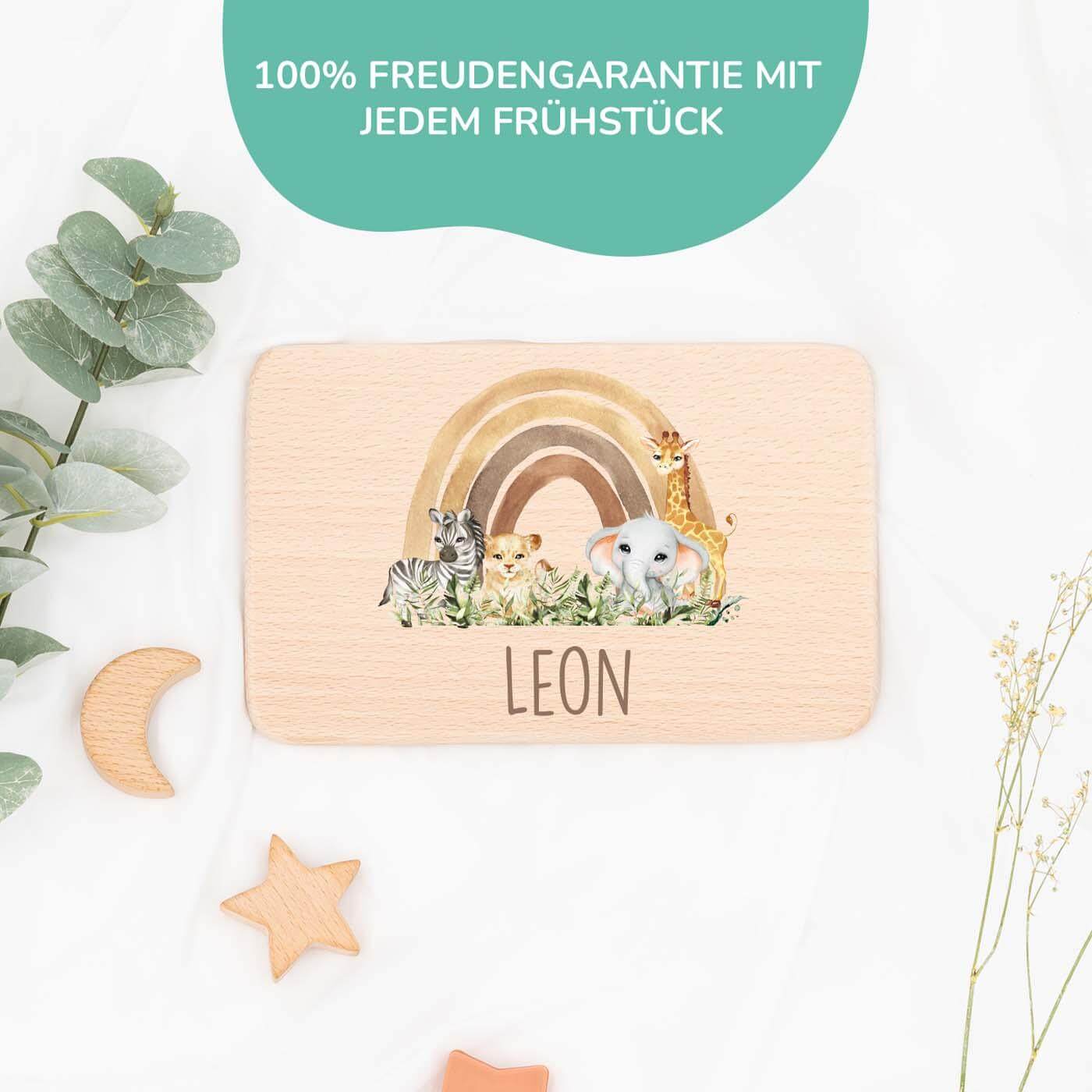 nahaufnahme des frühstücksbrettchens mit rainbow animals motiv