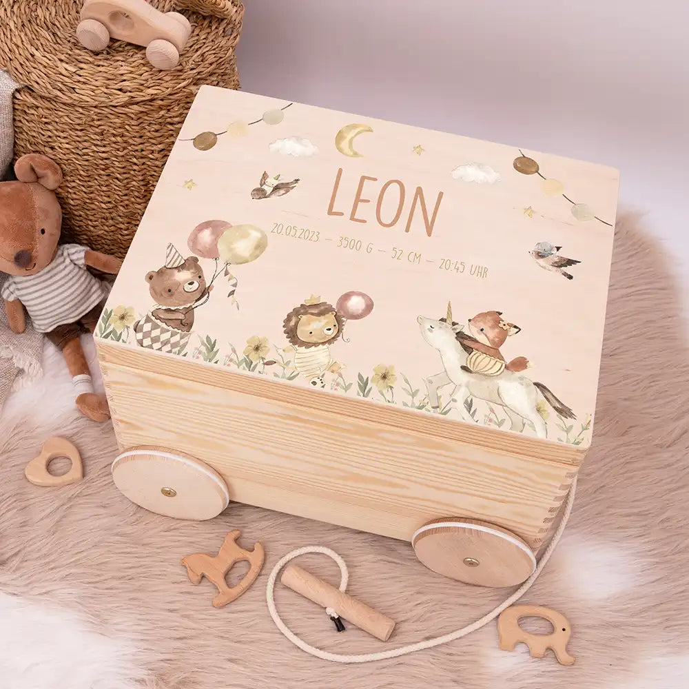 Spielzeugkiste mit Rädern personalisiert - Bezaubernde Waldtiere