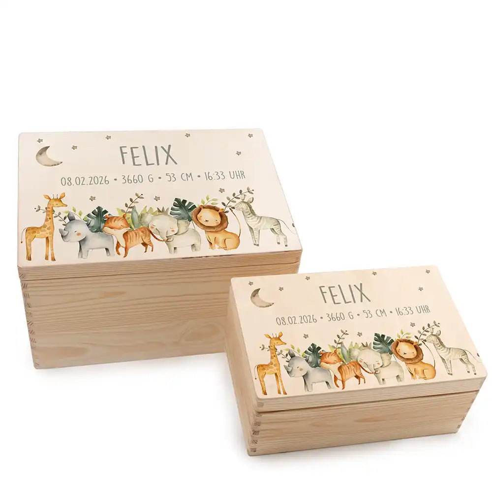 Boîte à souvenirs bébé personnalisée Animaux de la savane – deux tailles sur fond blanc