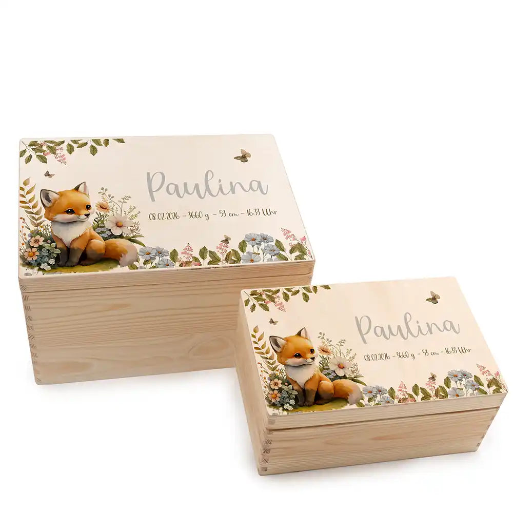 Boîte à souvenirs bébé personnalisée Bébé renard – deux tailles sur fond blanc