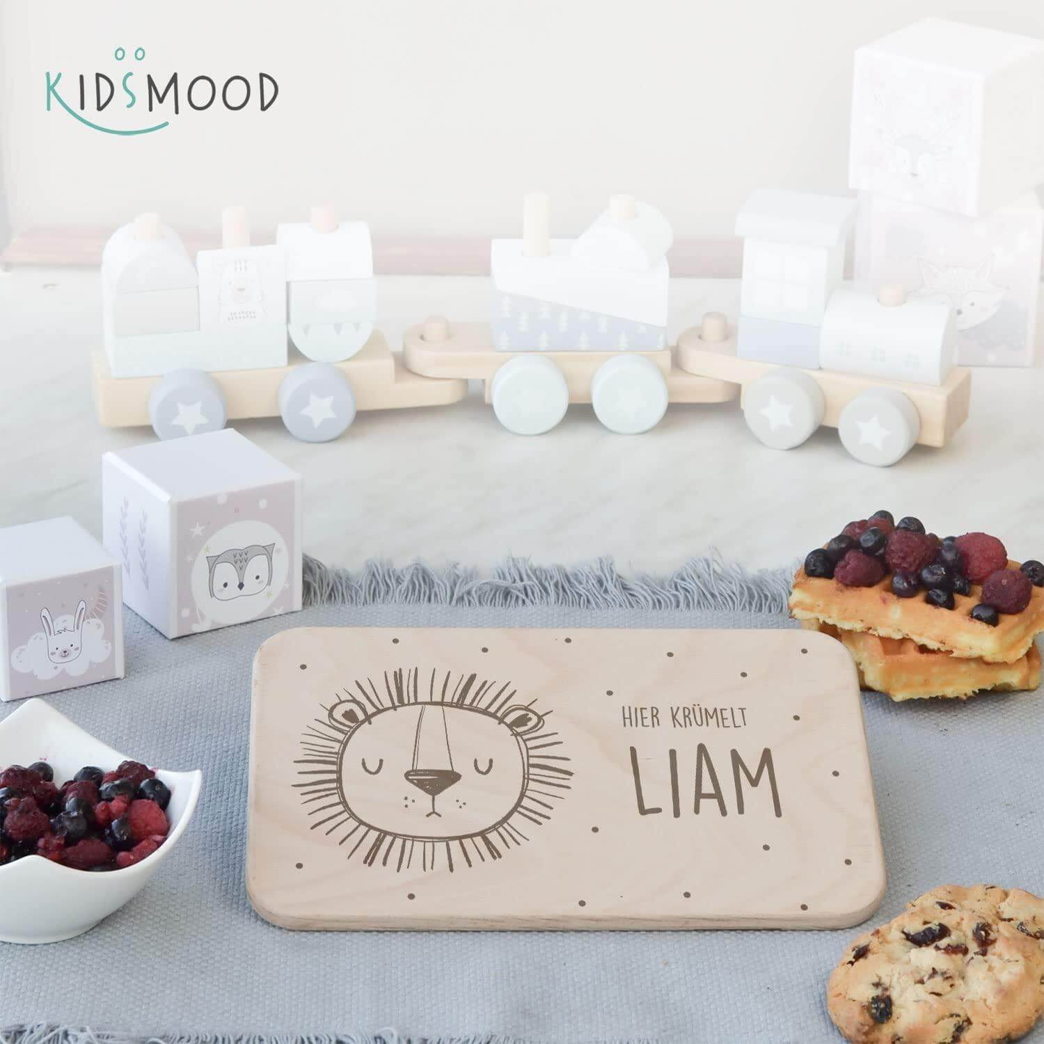 custom breakfast board with engraved name and design
